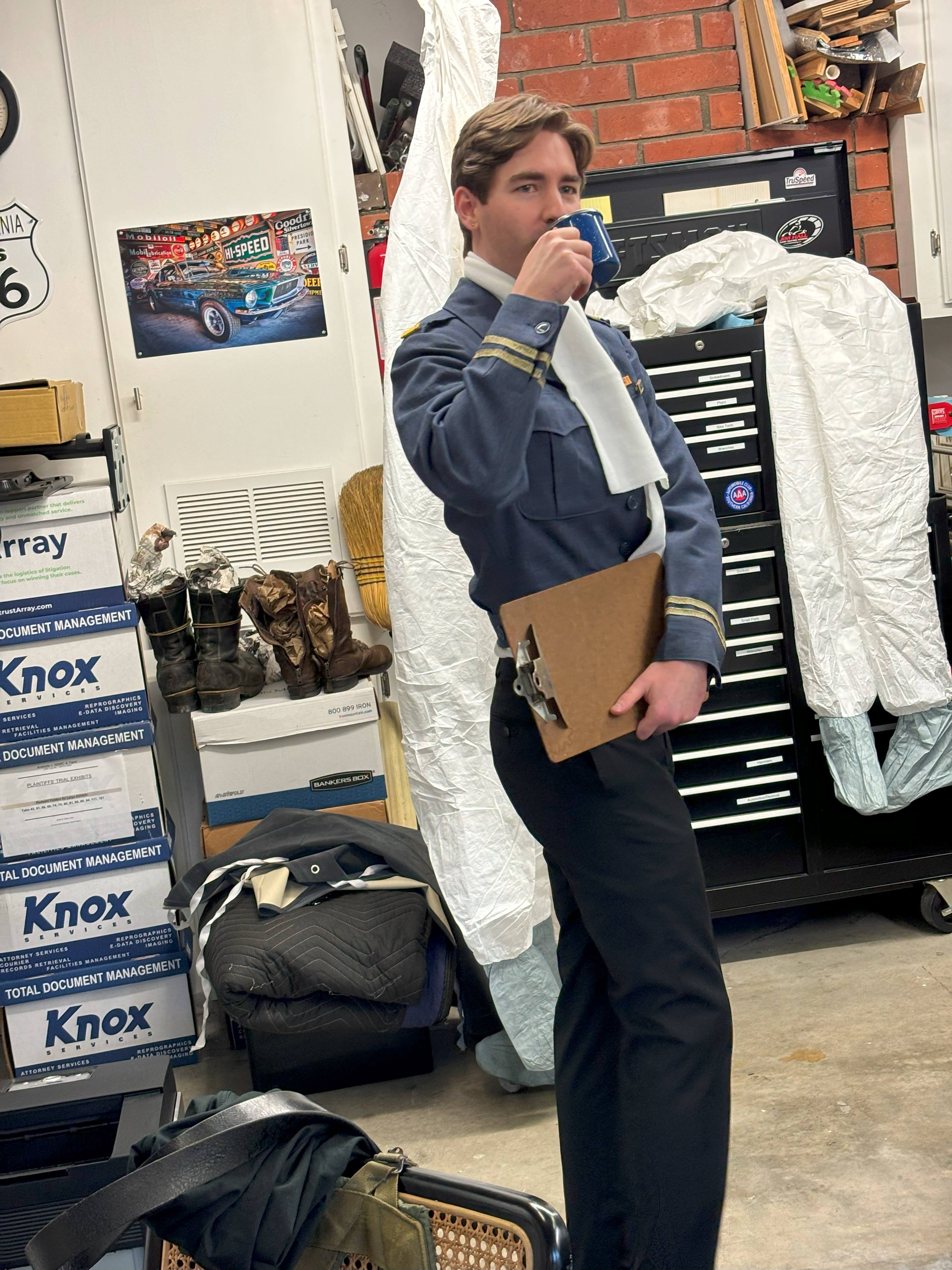 JWELLS_MM_OFFICERCostume_14