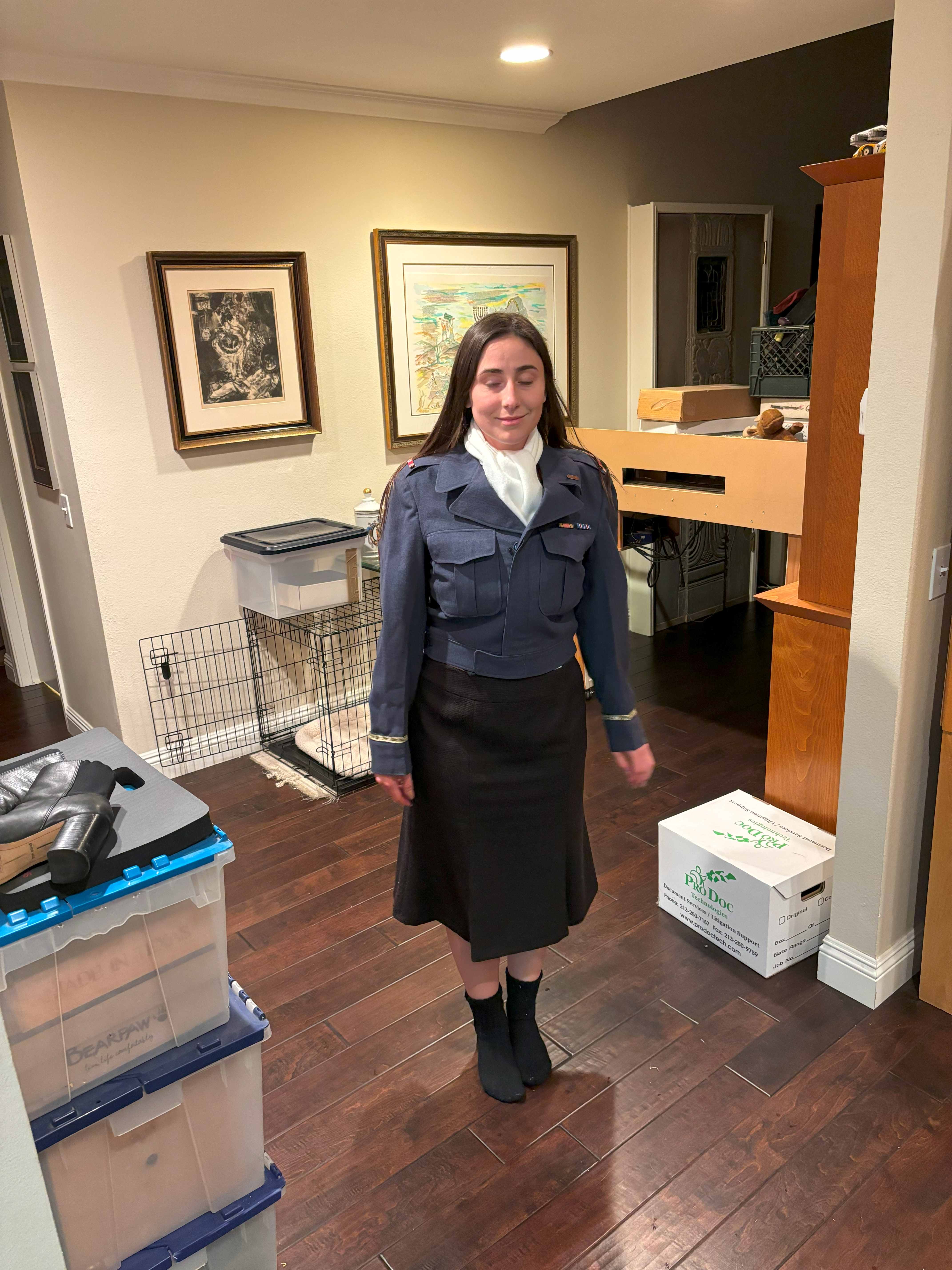 JWELLS_MM_OFFICERCostume_2
